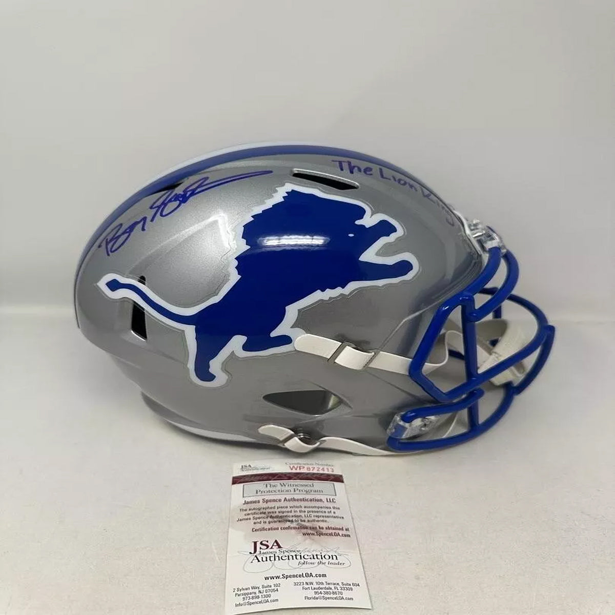 barry sanders signed football helmet Barry Sanders FS Detroit Lions Helmet with inscription LION KING – wowfactorsports